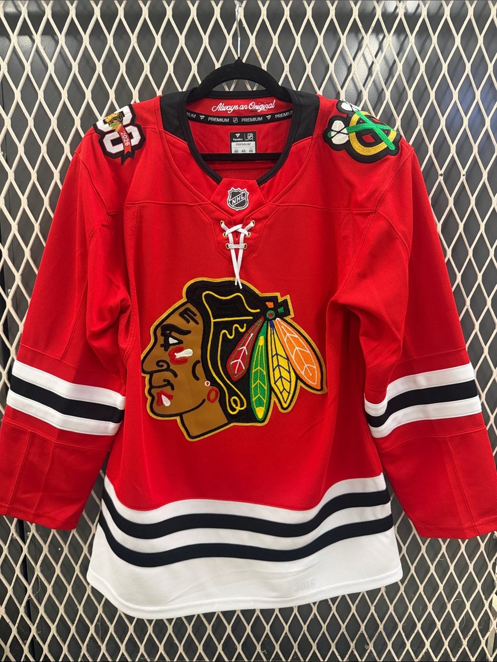 Fanatics Red Chicago Blackhawks Youth Hockey Jersey with Lace-Up Neck